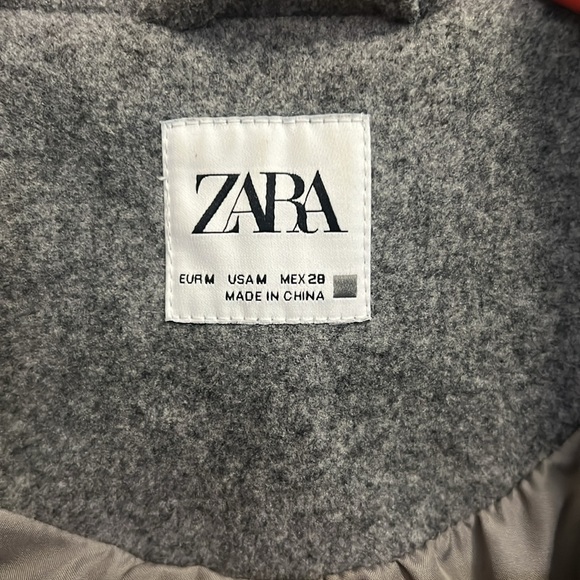 Fall/winter grey jacket. - Picture 5 of 7